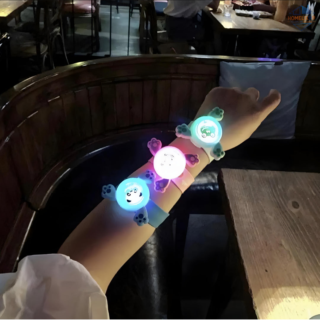 Spinning Slap Band with LED Lights – Fun & Safe Wrist Accessory for Kids! 🎉🌟